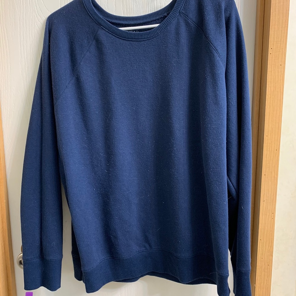 Dark blue sweatshirt